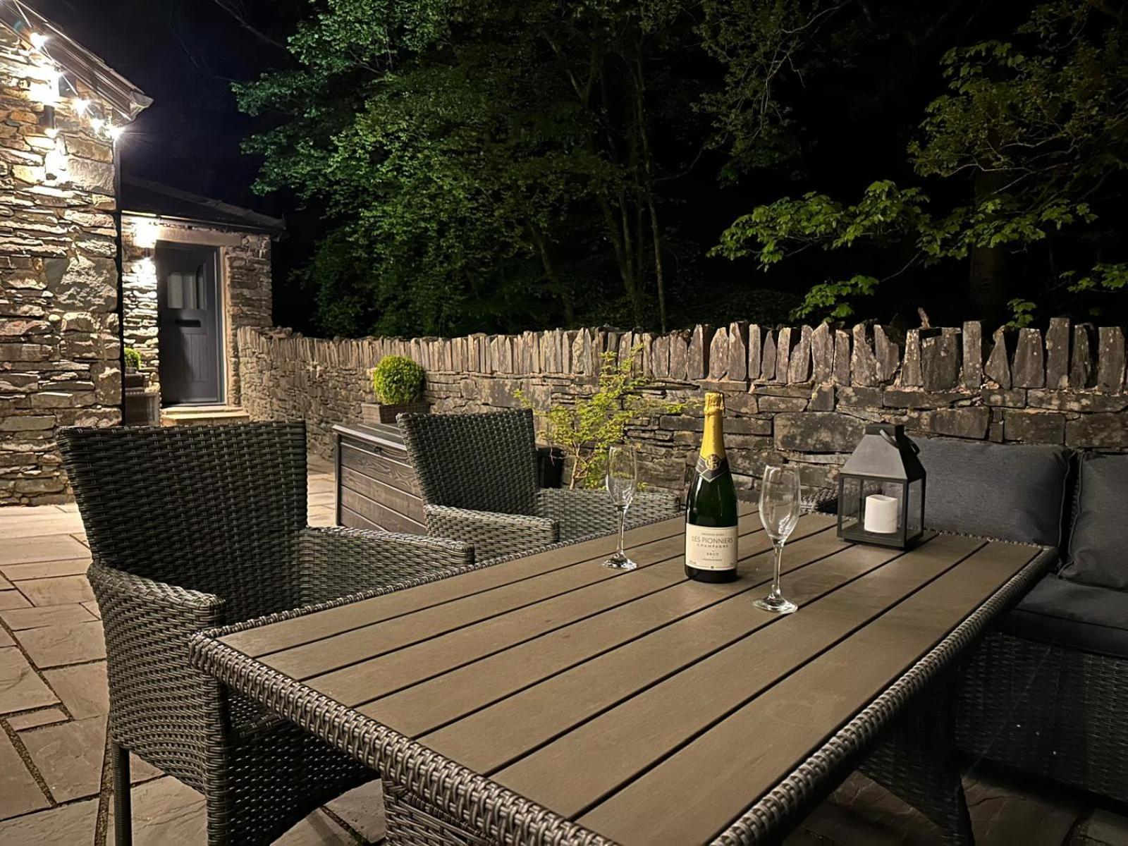 Spacious Property With Waterfall View By Letmestay Ambleside Exteriör bild